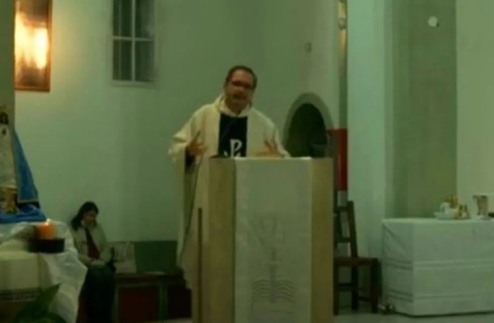 Padre Mario Bernabey. (Foto: captura de pantalla video difundido).