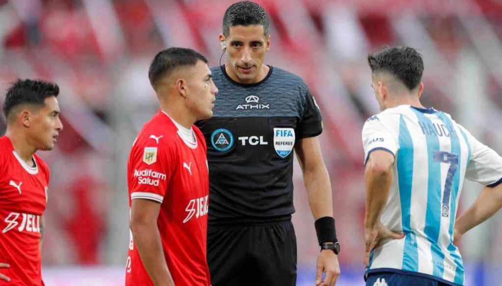 El árbitro Yael Falcón Pérez denunció amenazas, tras el clásico de Avellaneda.