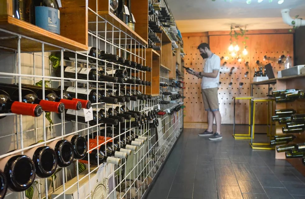 Empresarios bodegueros piden un aumento para el vino.