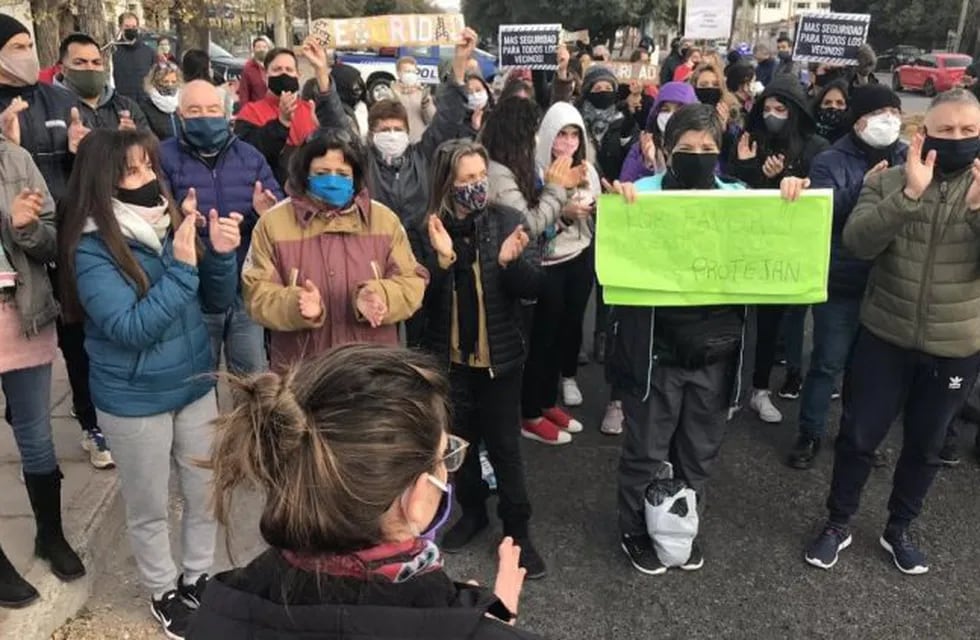 Protesta de vecinos de Las Palmas por el caso de la joven violada.