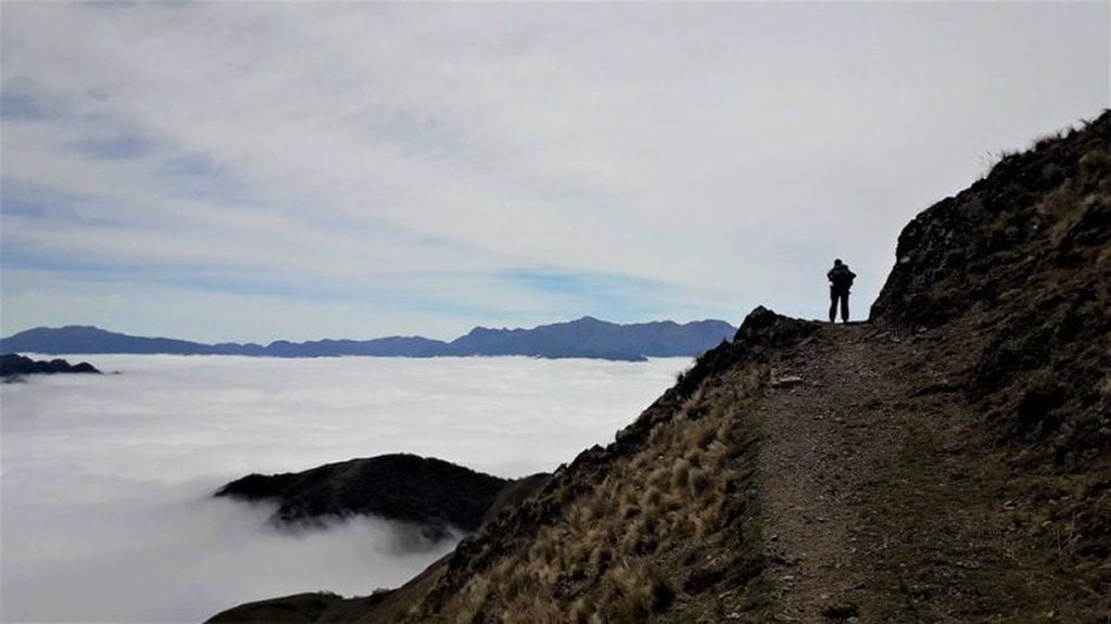 Por encima de las nubes y literalmente "inmersos en la inmensidad de la montaña", los "Padrinos Rurales" realizaron su octava misión en Jujuy.
