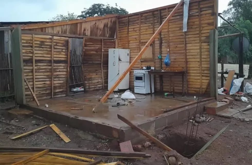 Temporal en San Ignacio causó daños en varias casas de la localidad.
