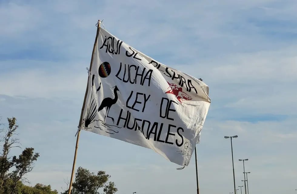 El Movimiento Evita de Mendoza organizó una marcha para la acción nacional por la Ley de Humedales y acceso a agua en los Barrios Populares.