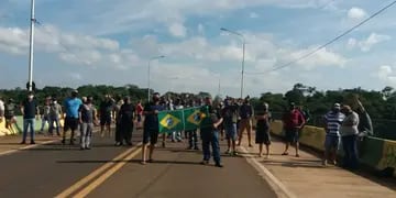 Se levantó la protesta en el Puente Tancredo Neves