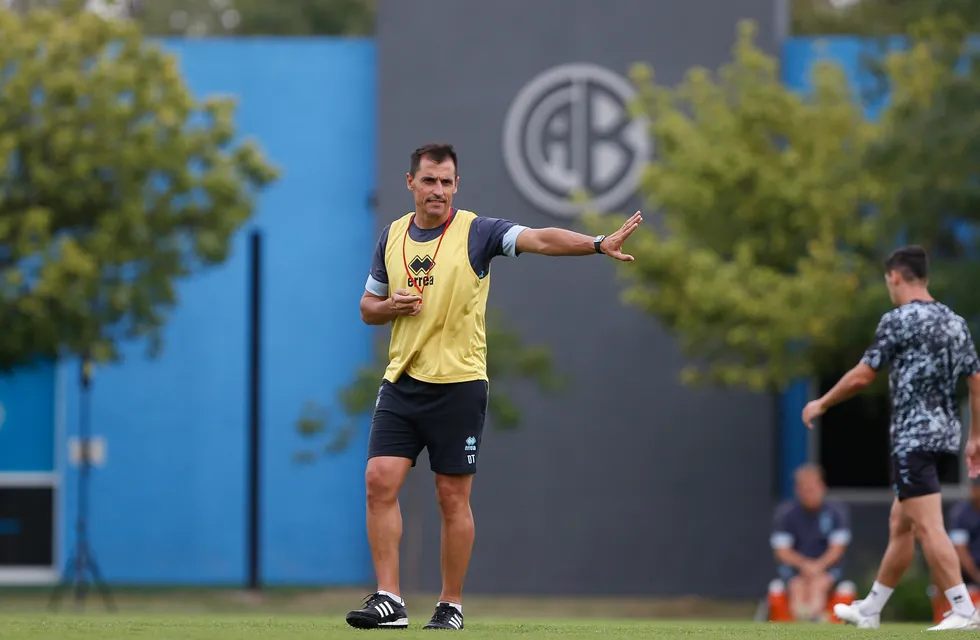 Guillermo Farré y los cambios para el lunes en el Arsenal-Belgrano: cinco (Prensa Belgrano)