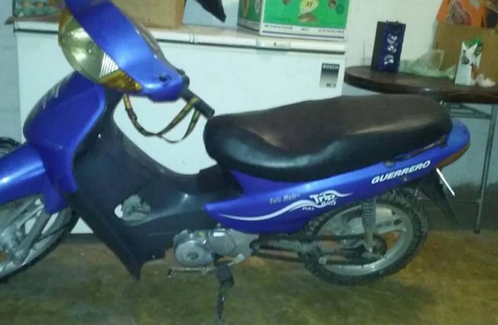 Robaron una moto en barrio Asonia de las afueras de una casa.