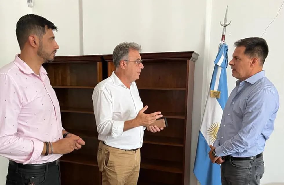El intendente Luis Castellano se reunió con el fiscal Gustavo Onel