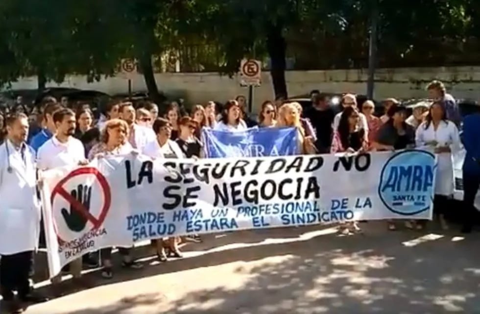 Amra protestó en el Hospital Roque Sáenz Peña bajo el lema \
