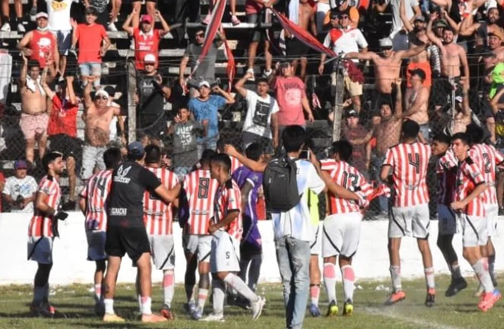 Bella Vista pasó a los cuartos de final de la Liga. Foto: Fulbolero Tucumán.