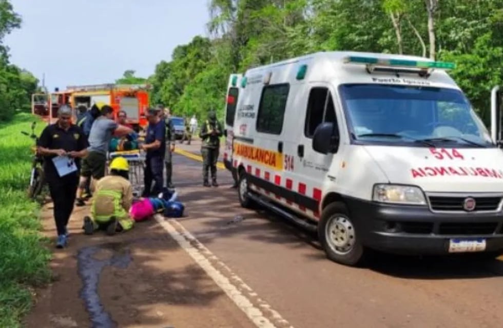 Accidente vial en Puerto Iguazú dejó un saldo de cinco personas heridas.