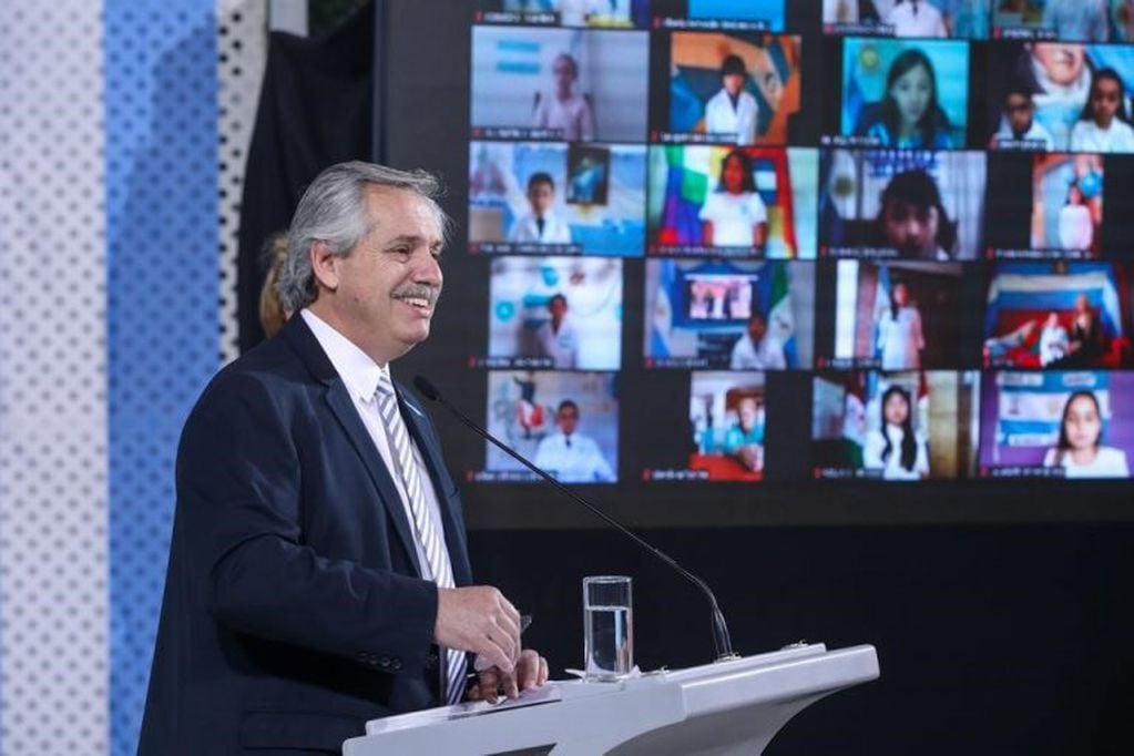 Alberto Fernández encabezó el acto por el Día de la Bandera de forma virtual (Presidencia)