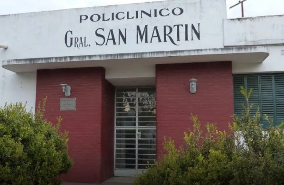 La víctima se encuentra internada en el policlínico San Martín.