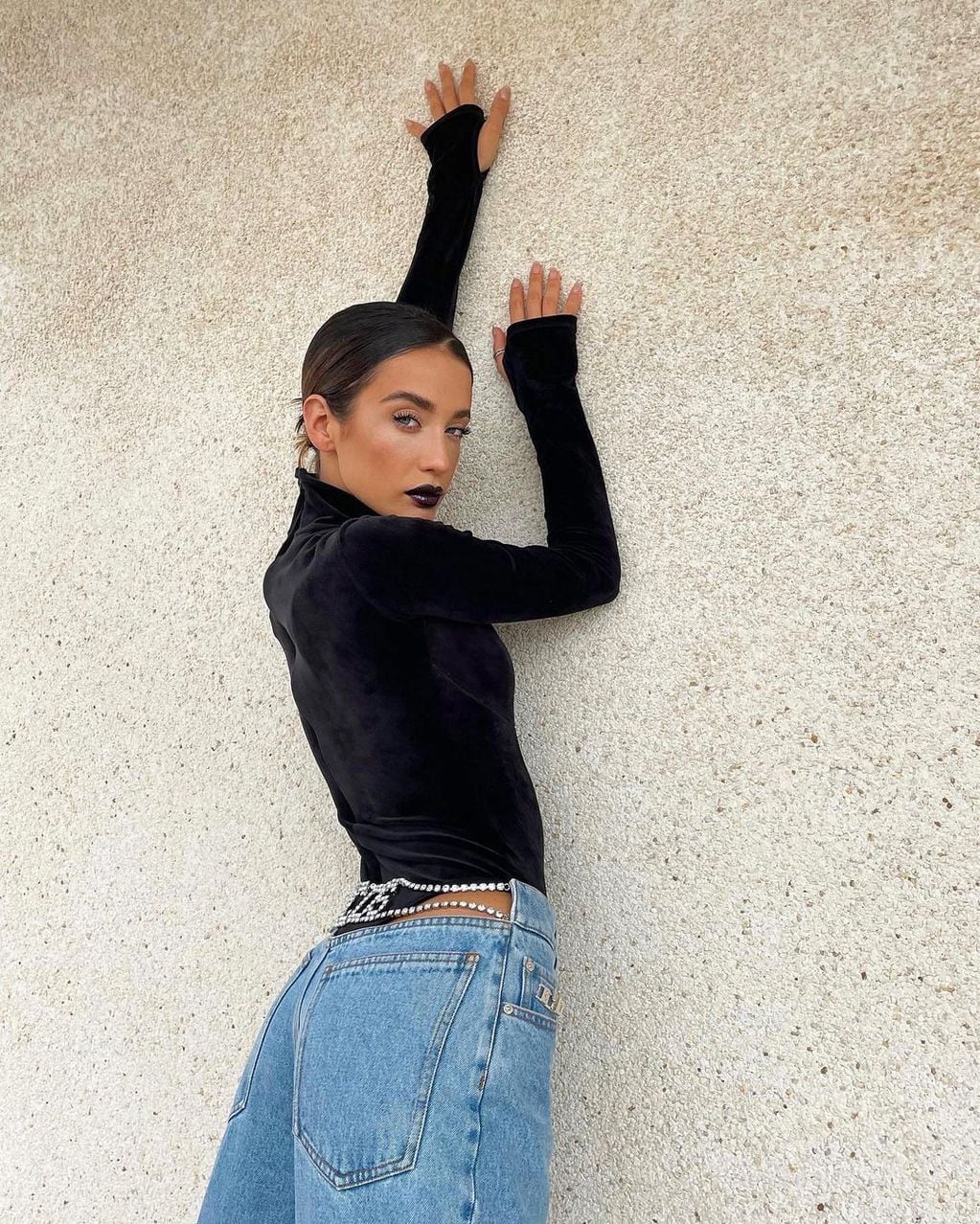 Con una pose sensuaL, María Pedraza causa sensación en Instagram