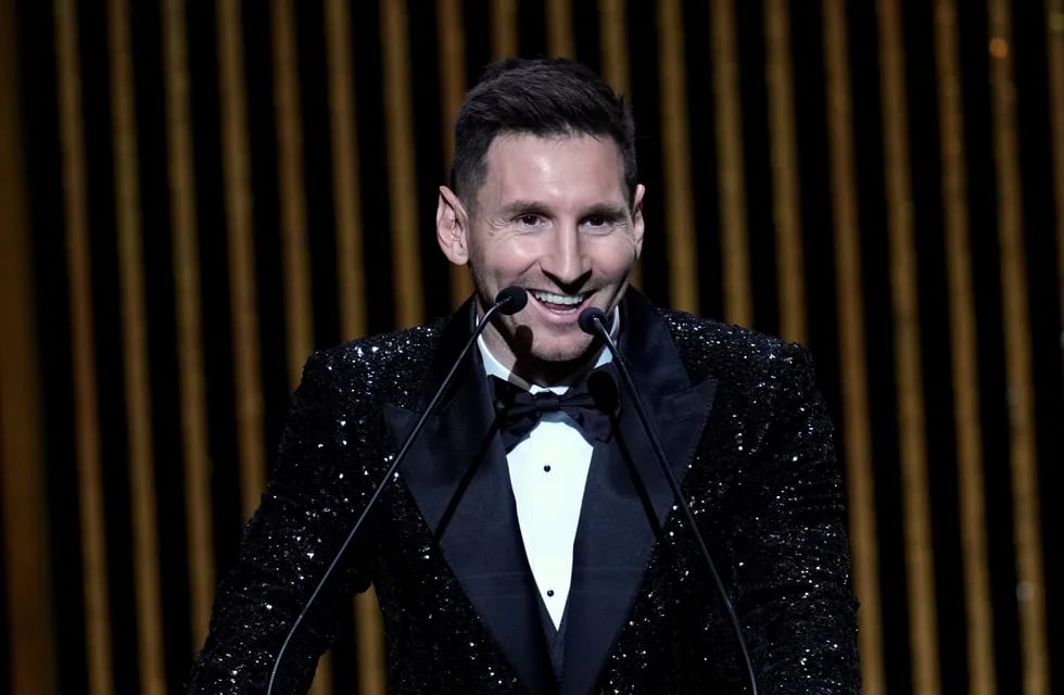 Lionel Messi, felicidad pura al conquistar su séptimo Balón de Oro.