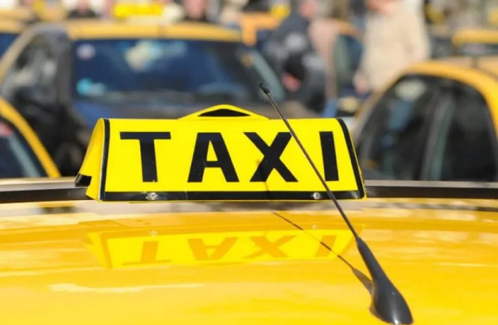 Taxistas de Rosario exigen mejores condiciones laborales.