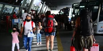 El movimiento en la Terminal de Córdoba por el fin de semana extralargo (José Hernández/LaVoz).