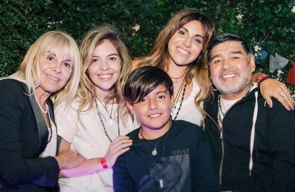 La familia maradona unida (Foto:Instagram/gianmaradona)