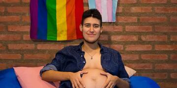 Ian Alejandro Rubey, es el primer varón trans del país que va a tener mellizos.