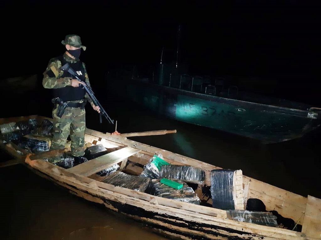 Contrabando en Misiones: Prefectura Naval incauta casi una tonelada de marihuana