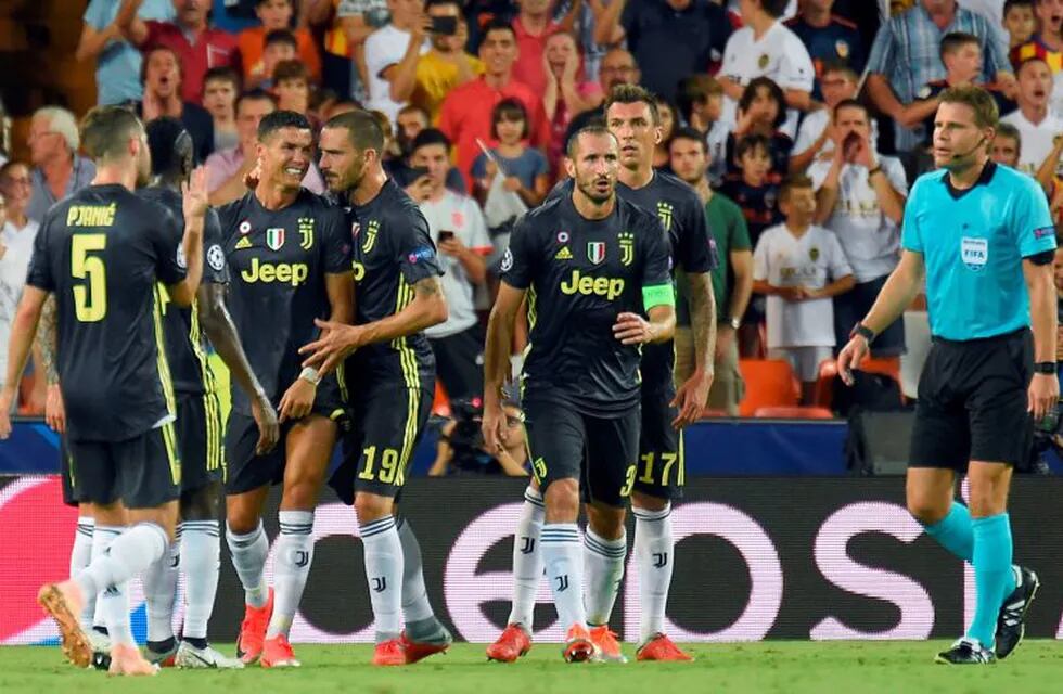 Juventus supera 2-0 al Valencia por la Champions: Cristiano Ronaldo se fue expulsado (ESPN 2)