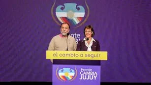 Normando Álvarez García y Gabriela Burgos
