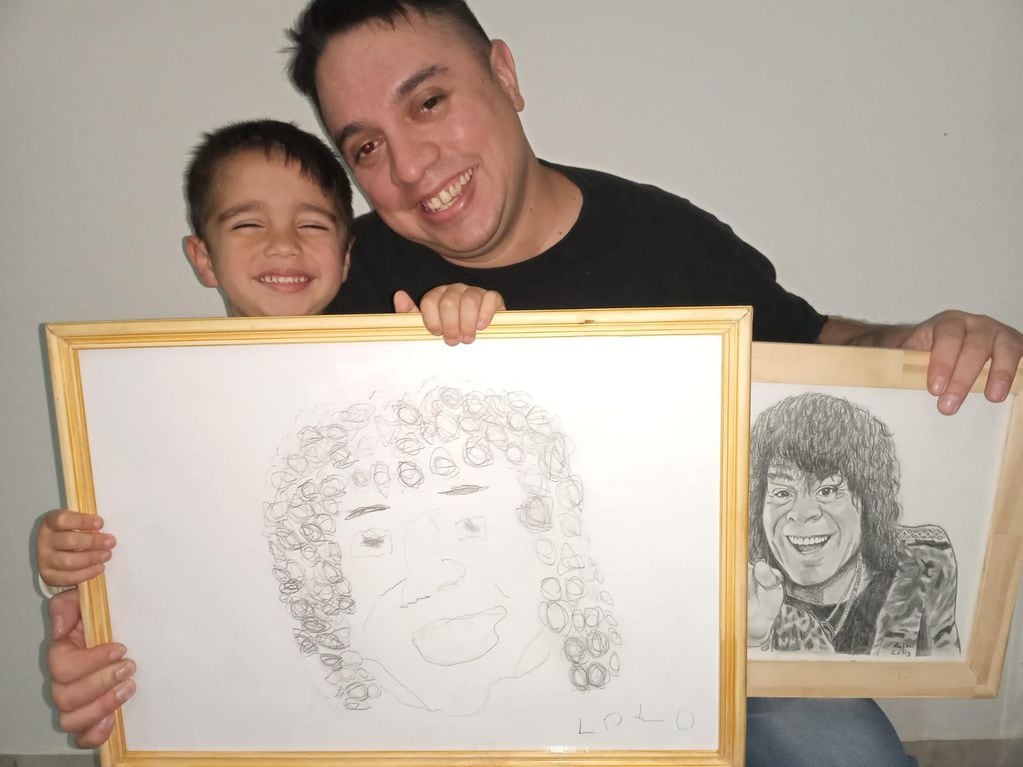 El dibujo de Lolo a sus 3 años y el de su papá.