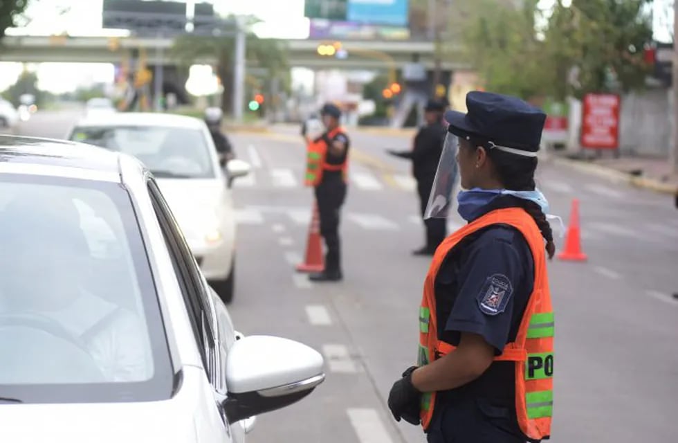 Control Policial en accesos a la Ciudad y rutas de Mendoza durante la Nochebuena y Navidad.