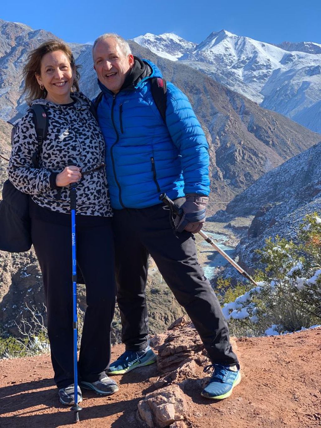 Ximena y Carlos se conocieron durante unas vacaciones en 1977 y 40 años después reafirmaron su amor.