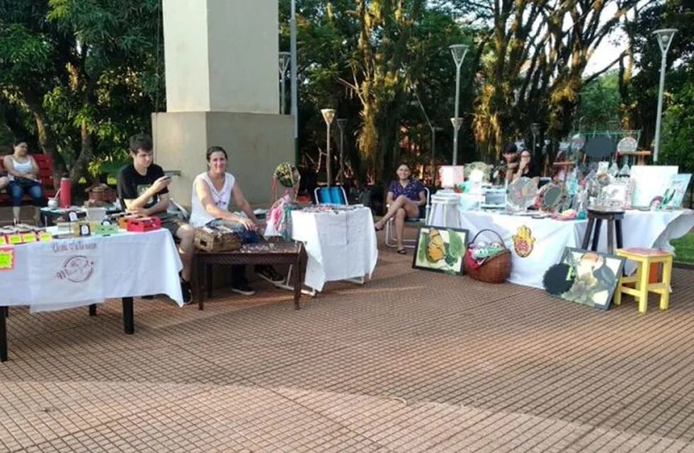 Feria por el día de los enamorados en Iguazú