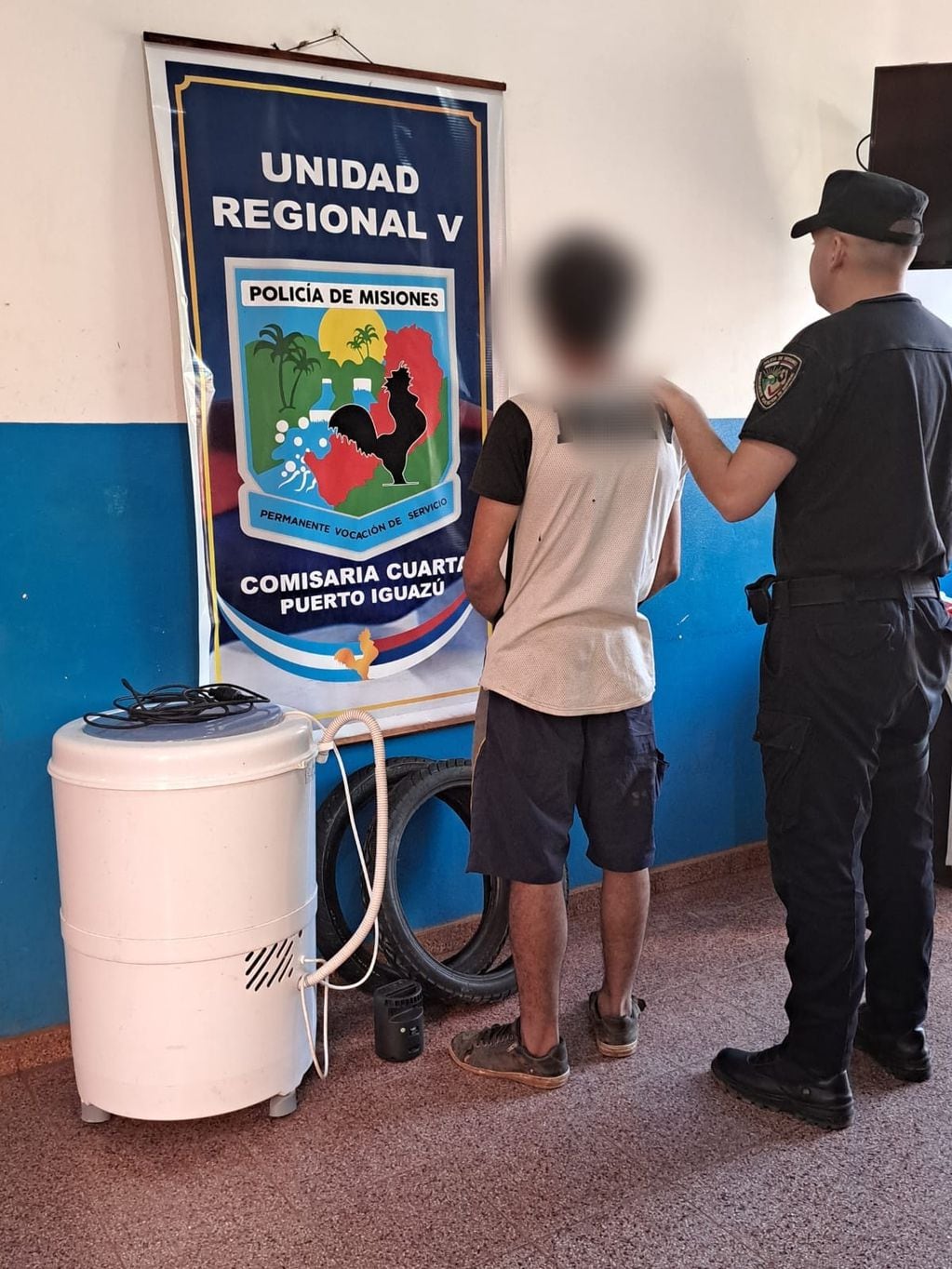 Detienen a un joven y recuperan objetos robados en Puerto Iguazú.