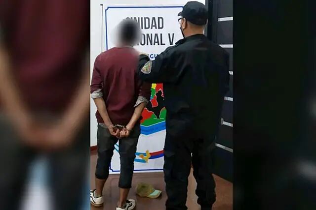 Un joven fue detenido por robar indumentaria deportiva de un local en Puerto Iguazú. Policía de Misiones