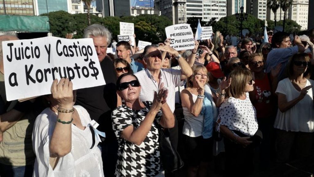 Marcha por Nisman en Tribunales (Foto:Clarín)