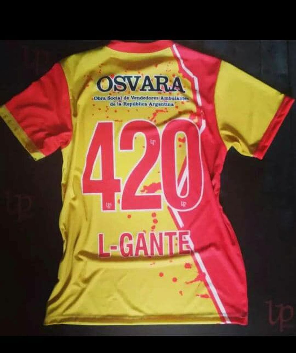 El Club Jorgito Junior's preparó una camiseta especial para el creador de la cumbia 420.