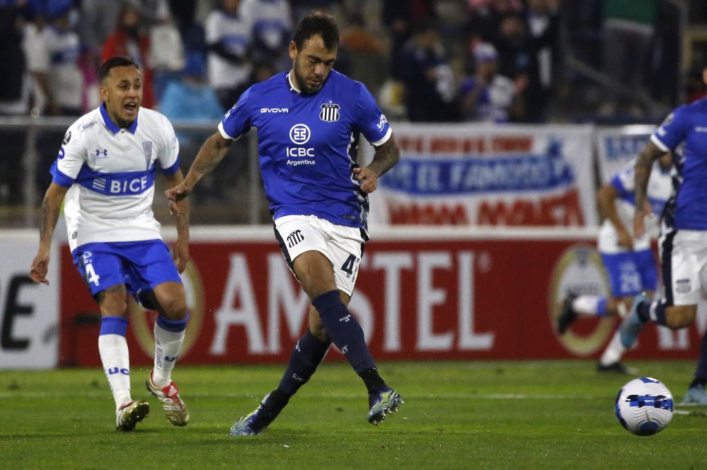 Talleres y su visita a Universidad Católica de Chile, cerrando la fase de grupos de Copa Libertadores. (Fotobaires).