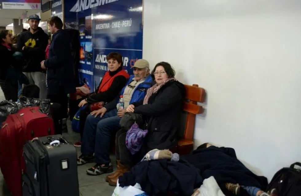 Los turistas durmieron cuatro horas en la terminal.