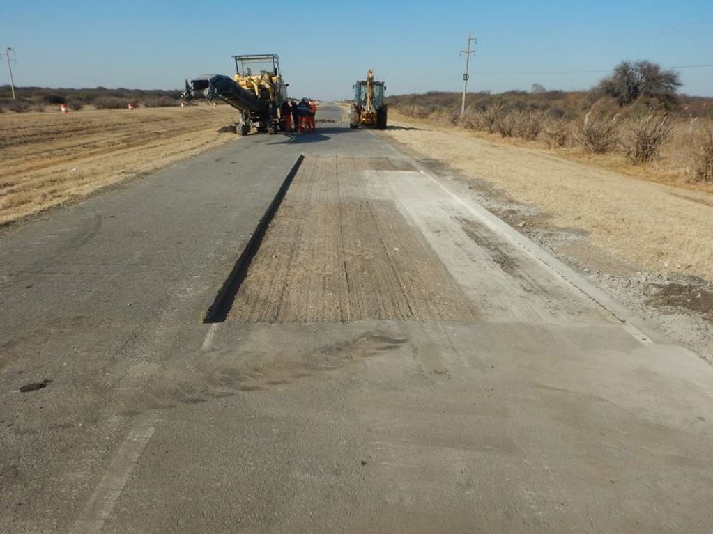 Repavimentación de la Autopista de los Comechingones