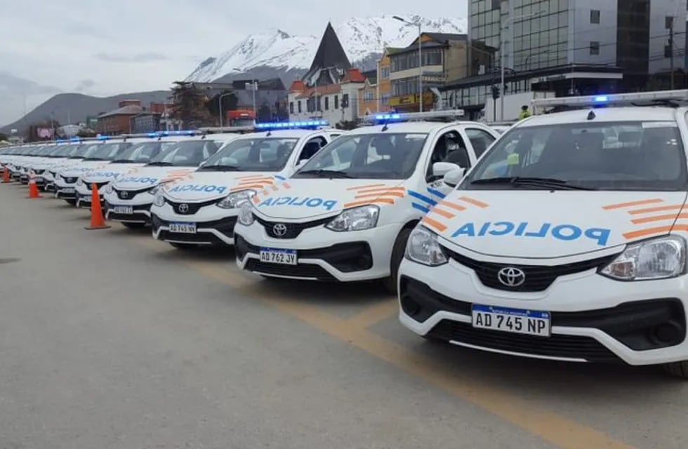 80 móviles para la policía de Tierra del Fuego