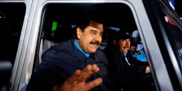 Archivo. Nicolás Maduro junto a Daniel Ortega en Nicaragua, en 2015. (AP / Esteban Felix)