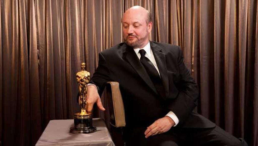 Juan José Campanella con su Premio Oscar.