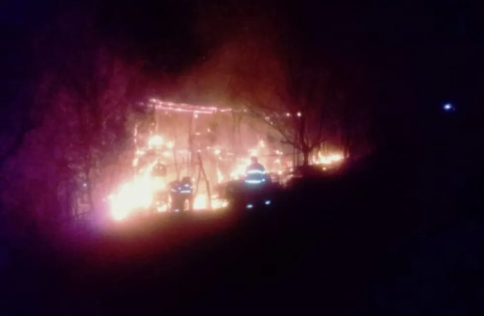 Huerta Grande. Incendio en una cabaña.