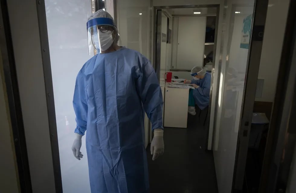 Gracias a la pandemia del coronavirus, el personal de salud ha trabajo incansablemente por los mendocinos. Hoy se encuentran agotados y piden un aumento salarial digno.