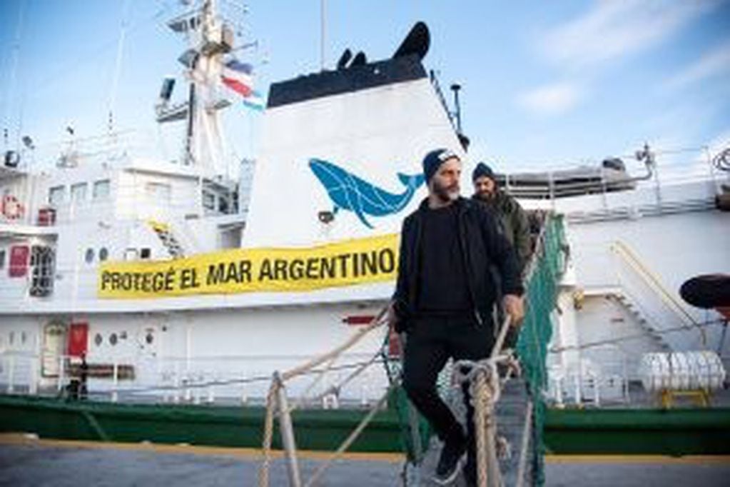 Joaquin Furriel en la campaña de Greenpeace "Protejamos el  Mar Argentino"