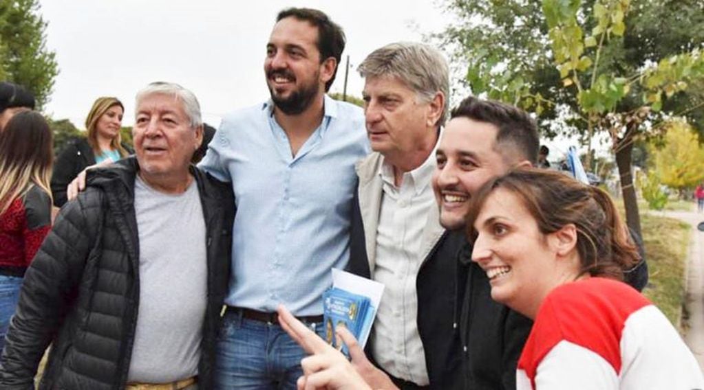 "Pepe" junto a los actuales intendente y gobernador, en la última campaña (Diario Textual)