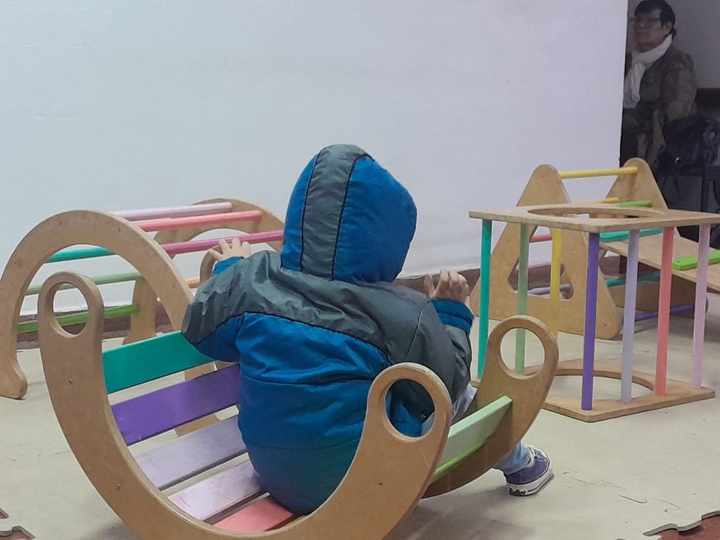 Espacio de juego libre en el hall de pediatría del Centro de Salud de Tres Arroyos