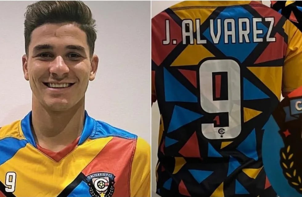 El Araña Julián Álvarez se puso la camiseta de Los Caligaris. De Selección.