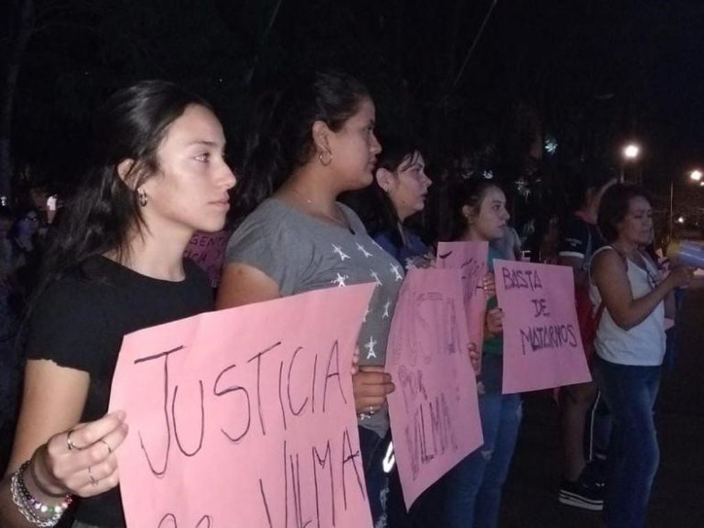 Una de las marchas reclamando el esclarecimiento y castigo del femicidio de Vilma Mercado en Puerto Iguazú.