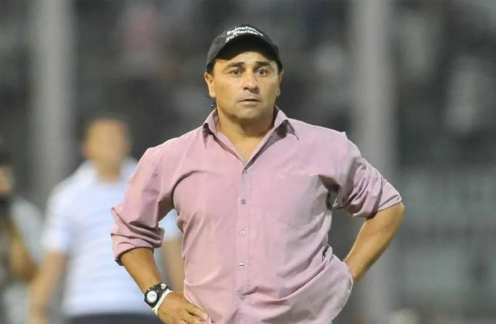 Gustavo Coleoni se mostró emocionado por el ascenso conseguido por Central Córdoba.