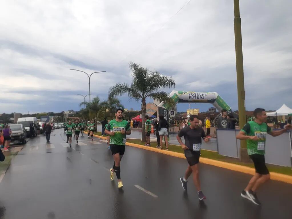 Posadas Futura: alrededor de 1500 corredores iniciaron la maratón