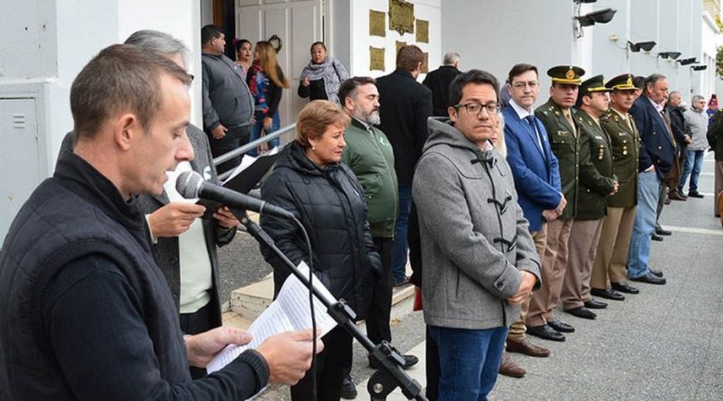 Pablo Pera Ibarguren dirigió una palabras alusivas (Municipalidad de Santa Rosa)