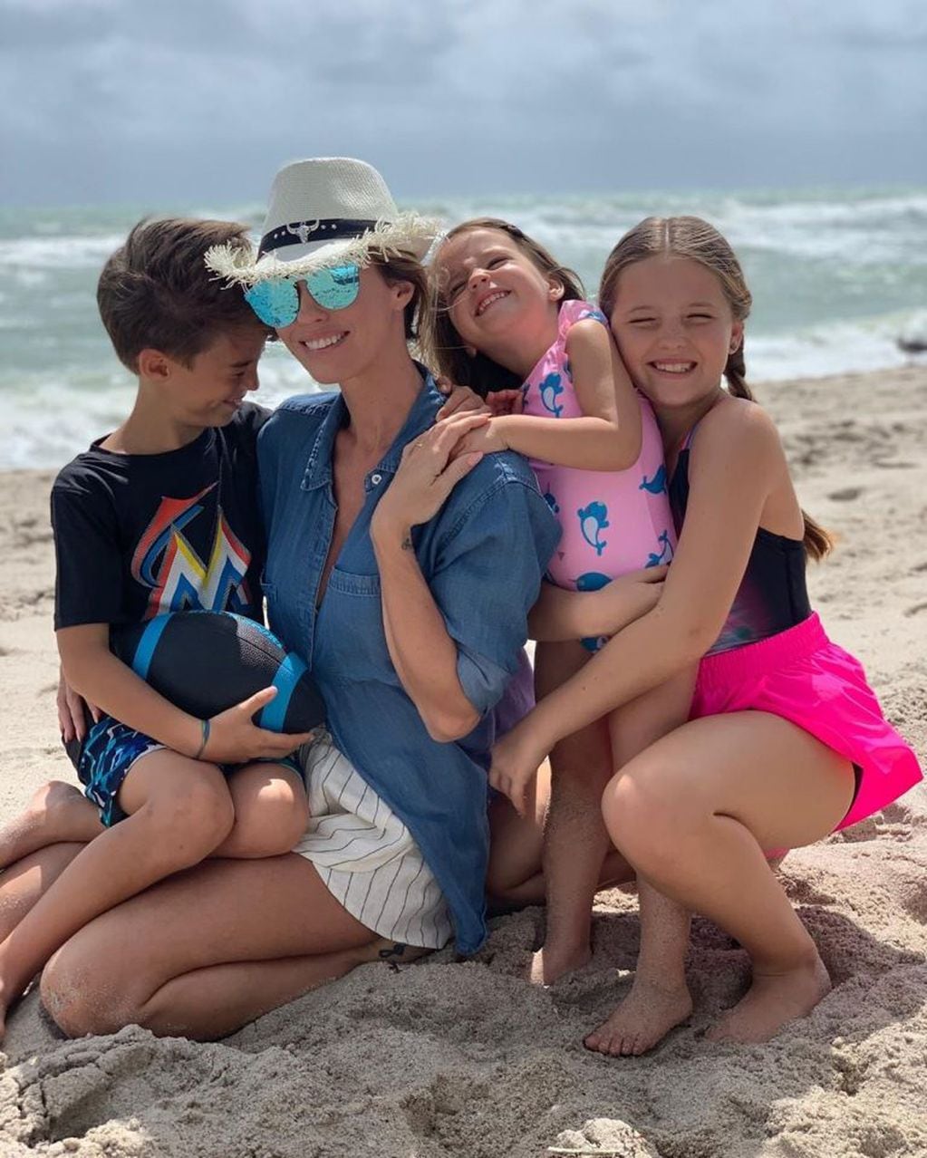 Rocío Guirao Díaz y sus hijos (Foto: Instagram/ rocioguiraodiaz)